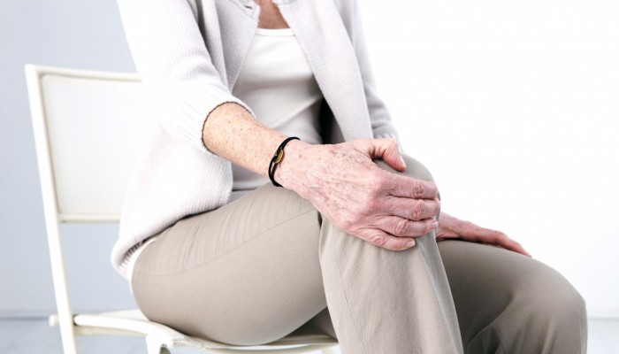 1450943452_knee-pain