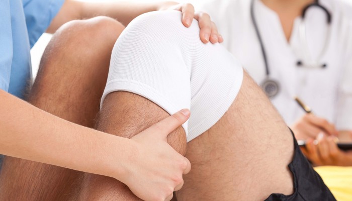 bigstock-Recovery-After-Knee-Surgery-556001571-e1430323576435