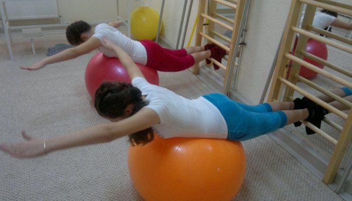 lechebnaya_gimnastika_pri_skolioze_1